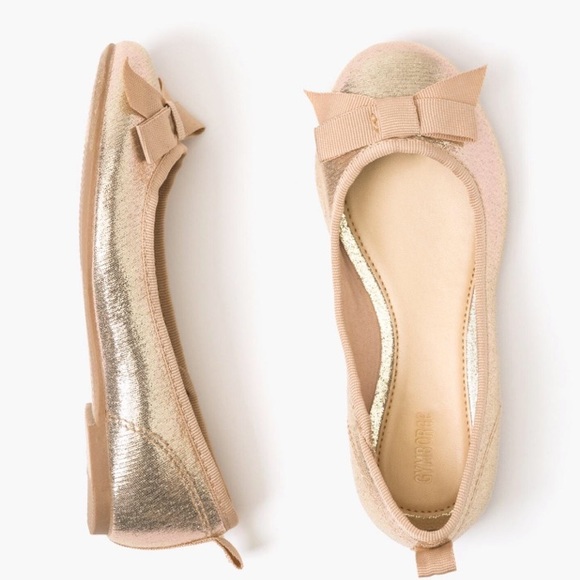 Gymboree Other - NWT Gymboree Gold Sparkle flats with bow